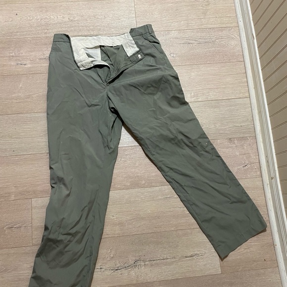 Green men’s khaki trousers - Picture 1 of 2